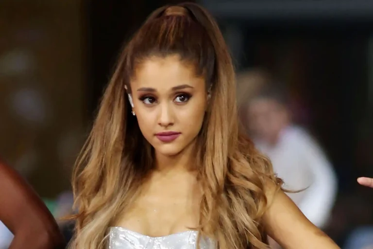 Ariana Grande Biography